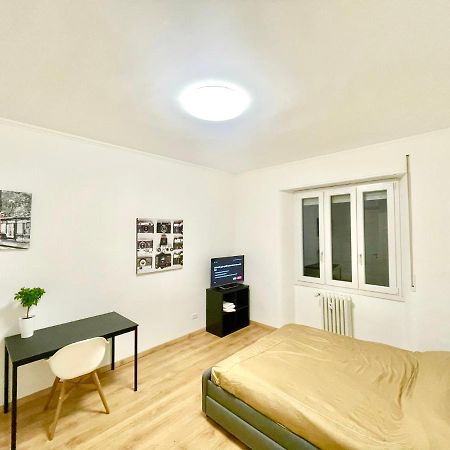 Camera Con Bagno Privato - Zona Bocconi Milano Exteriör bild