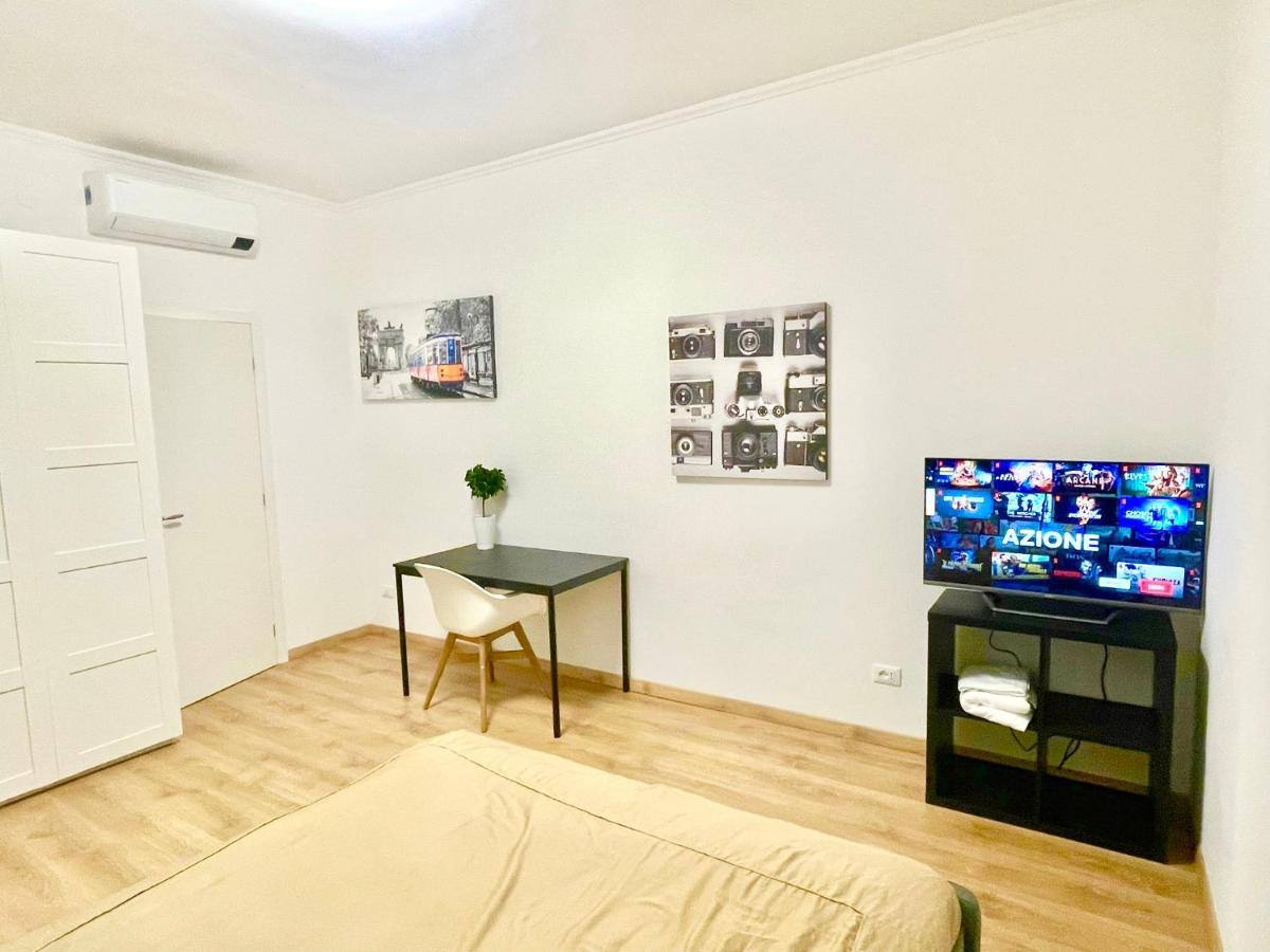 Camera Con Bagno Privato - Zona Bocconi Milano Exteriör bild