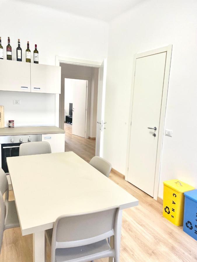 Camera Con Bagno Privato - Zona Bocconi Milano Exteriör bild